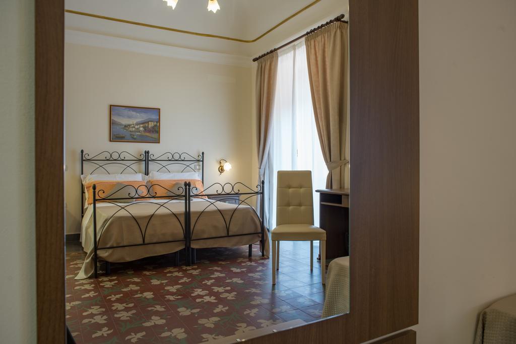 B&B Palazzo Tornabene 카타니아 외부 사진